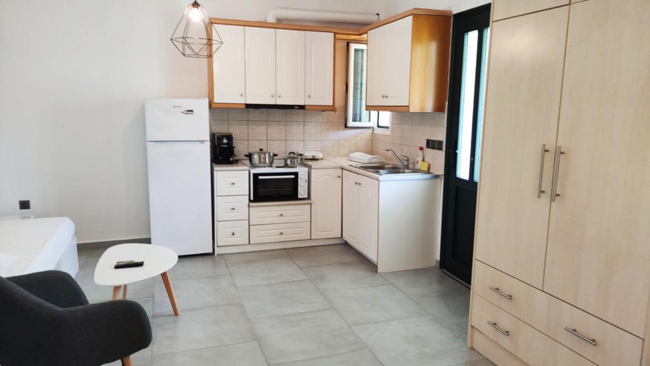 Dionysia Rooms Lefkada City Exterior foto